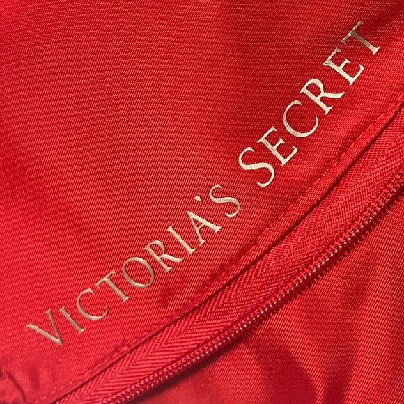 NWOT Victorias Secret large red heart tote - Picture 6 of 6
